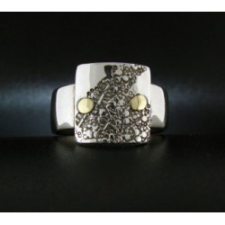 Square Chased Ring