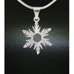 F135 - Small Snowflake Necklace