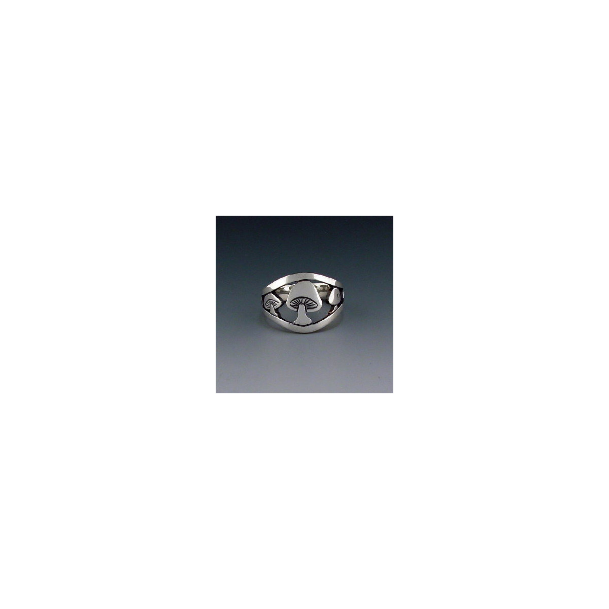 Three Mushroom Ring