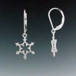F137 - Small Snowflake Flat Earrings