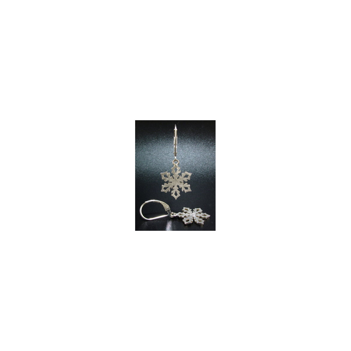 F130 - Small Snowflake Earrings
