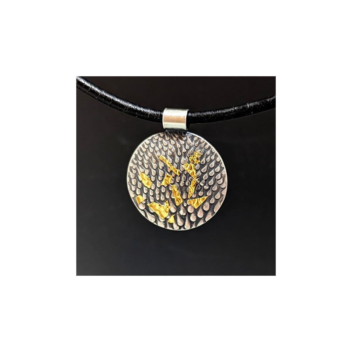Small Round Keum-Boo Pendant