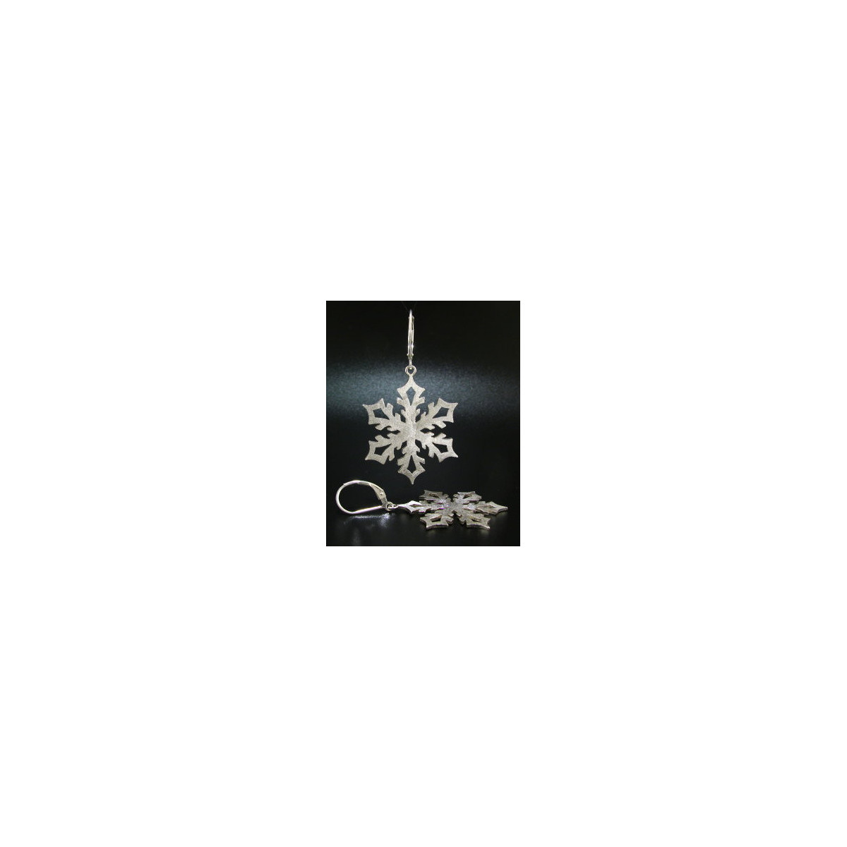 F130 - Medium Snowflake Earrings