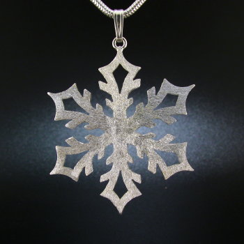 A picture of the snowflake with item number F130-40-P1S2